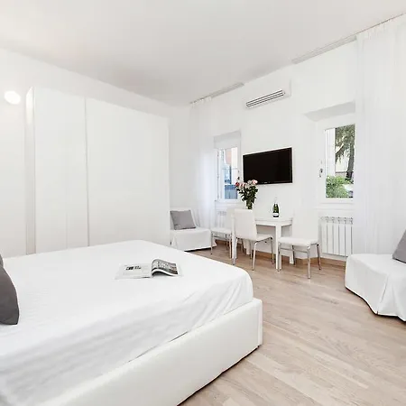 White Flat Colosseo Apartament
